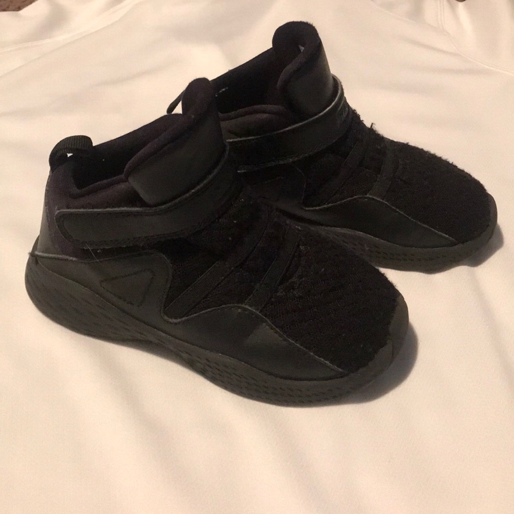 JORDAN Formula 23 Mid top Shoe Toddler Size 10